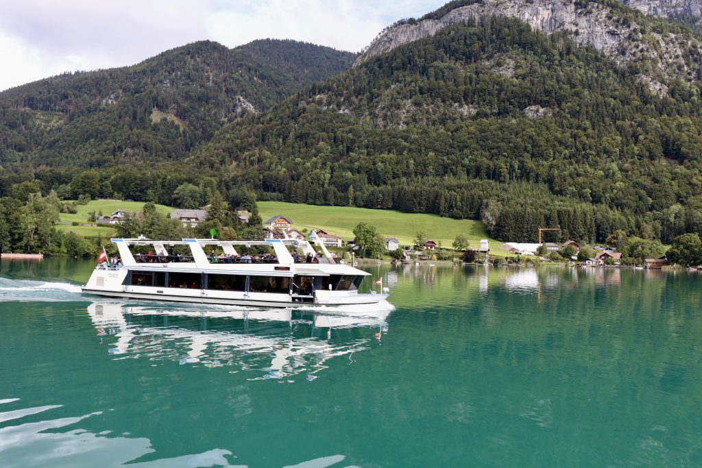 ferry boat in wolfgangsee, Áustria