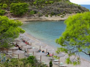 Vrelos Beach, Spétses, Peloponeso