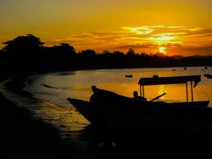 Pôr-do-sol no Porto da Barra, Armação dos Búzios, Rio de Janeiro, Brasil