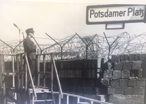 Potsdamer Platz, Posto de vigia da polícia de Berlim Oeste, Setembro de 1964