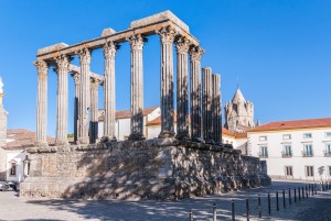  Roman temple in Evora