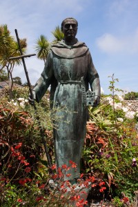 Statue do Padre Junípero Serra, in garden of Carmel Mission, USA